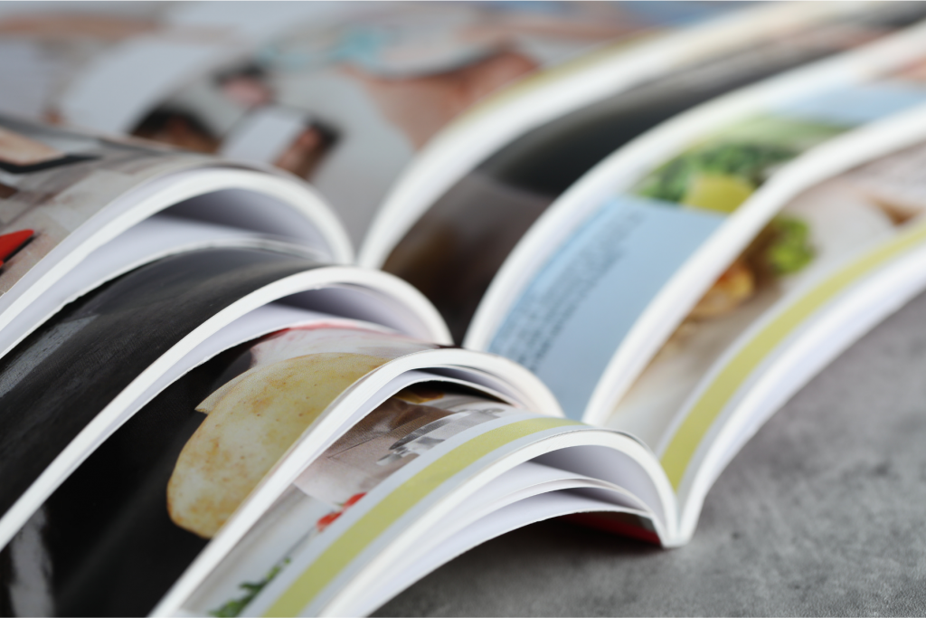 2025 war die Expertise des Raphaelswerks in verschiedenen Printmedien gefragt: Ein Beitrag in der Neuen Westfälischen, ein Interview in der Zeitschrift Frau mit Herz sowie ein fachlicher Beitrag zum Buch Freiheit beginnt jetzt von Ulrike von Groeben machten die Beratungsarbeit einem breiten Publikum sichtbar.